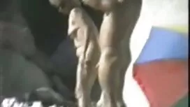 Молоді жінки безкошт ...