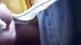 Блондинка їсть секс  ...
